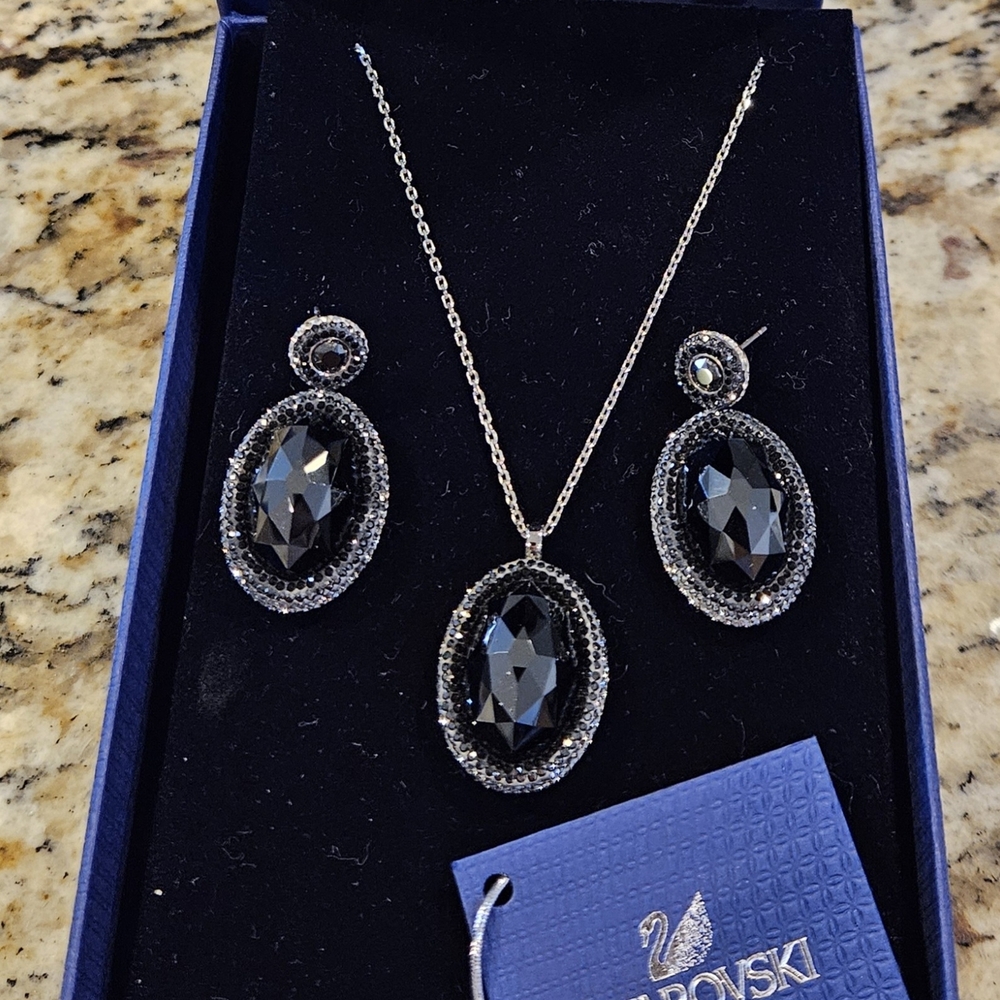 Swarovski Black Crystal Necklace and Earring Set